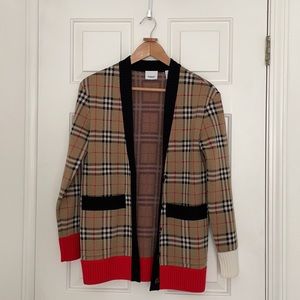 ❌SOLD❌ Burberry cardigan
